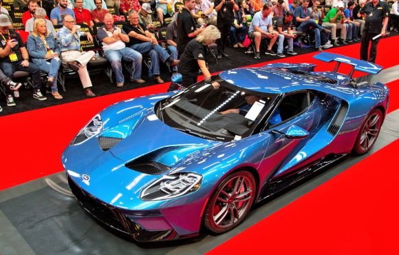 2017-ford-gt-mecum-1.jpg