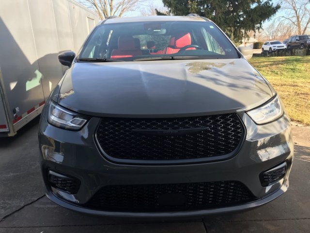 Pacifica seats front.jpg