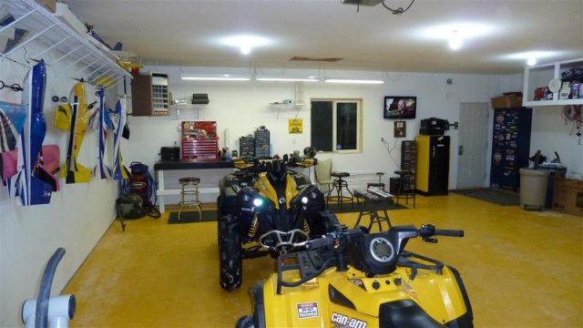 garage2.jpg