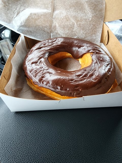 one donut.jpg